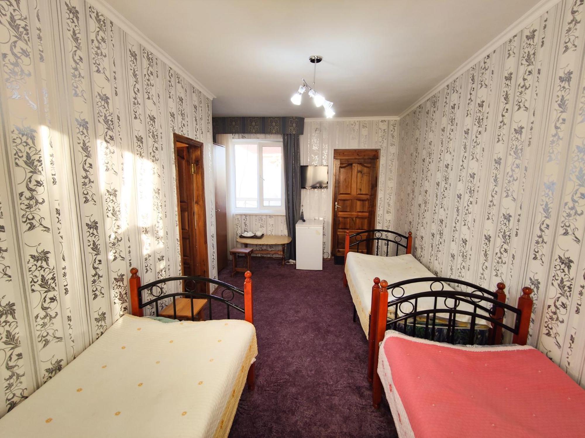 Hotel Адилет Czołponata Zewnętrze zdjęcie