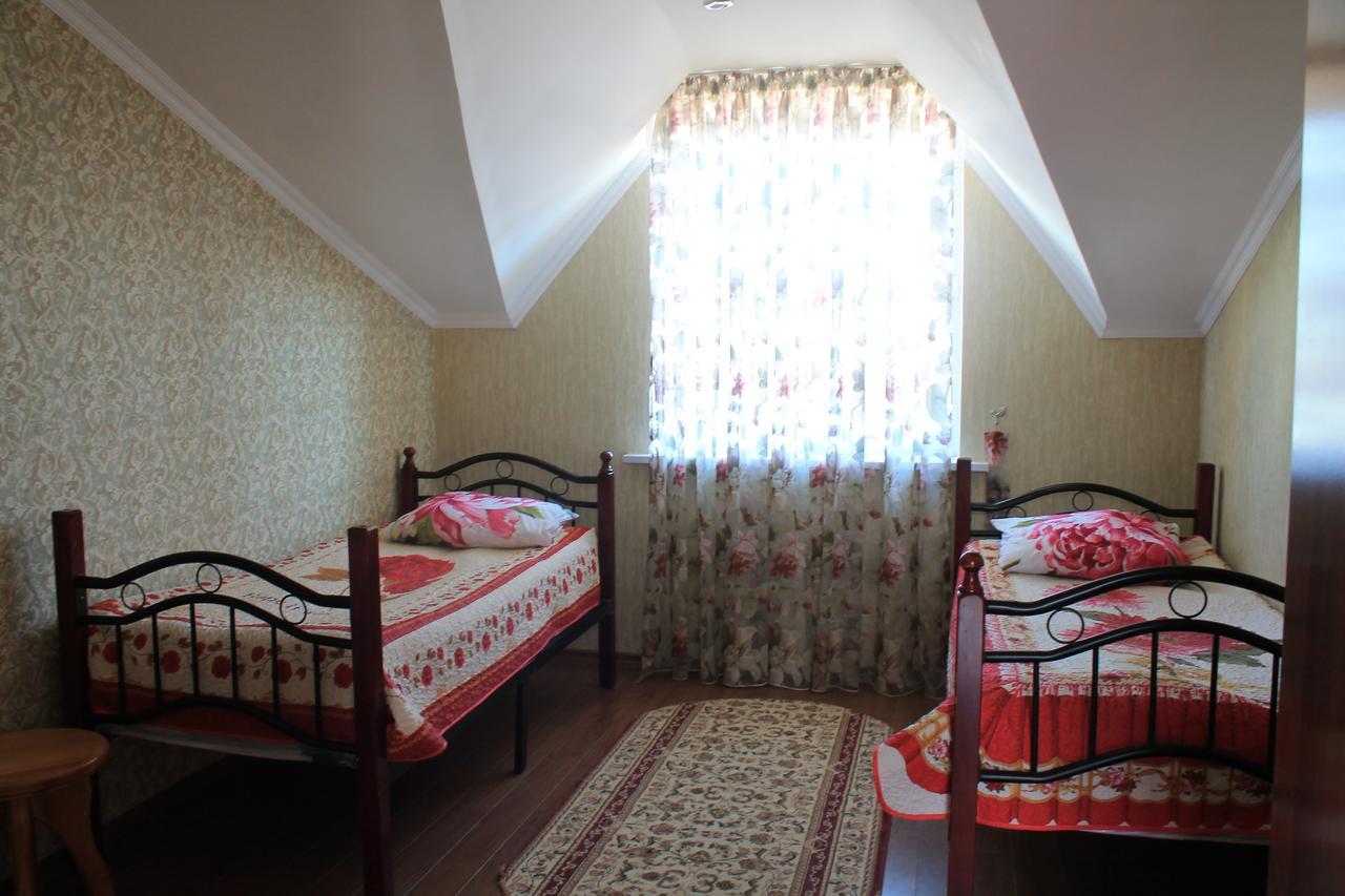Hotel Адилет Czołponata Zewnętrze zdjęcie